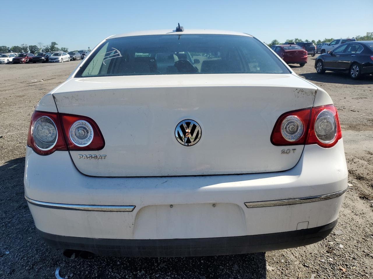 2006 Volkswagen Passat 2.0T - Фото 6