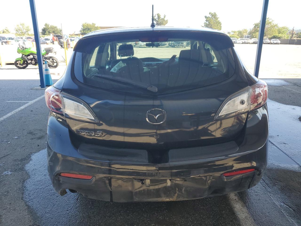 2013 Mazda 3 I - Image 6