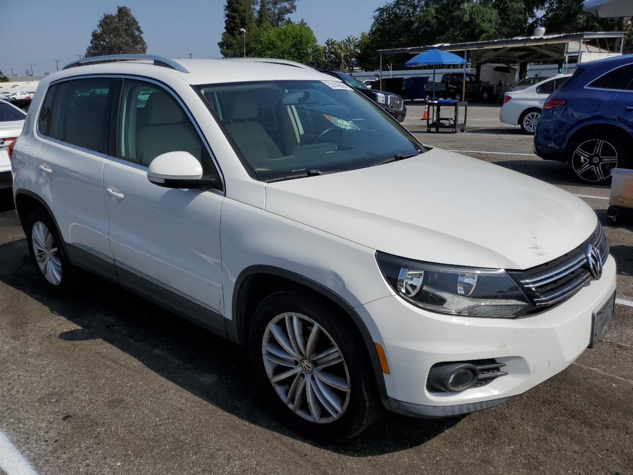 2012 Volkswagen Tiguan S - Фото 4