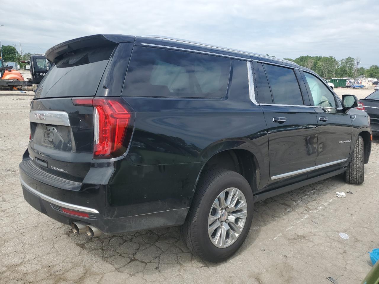 2024 GMC Yukon Xl Denali - Фото 3