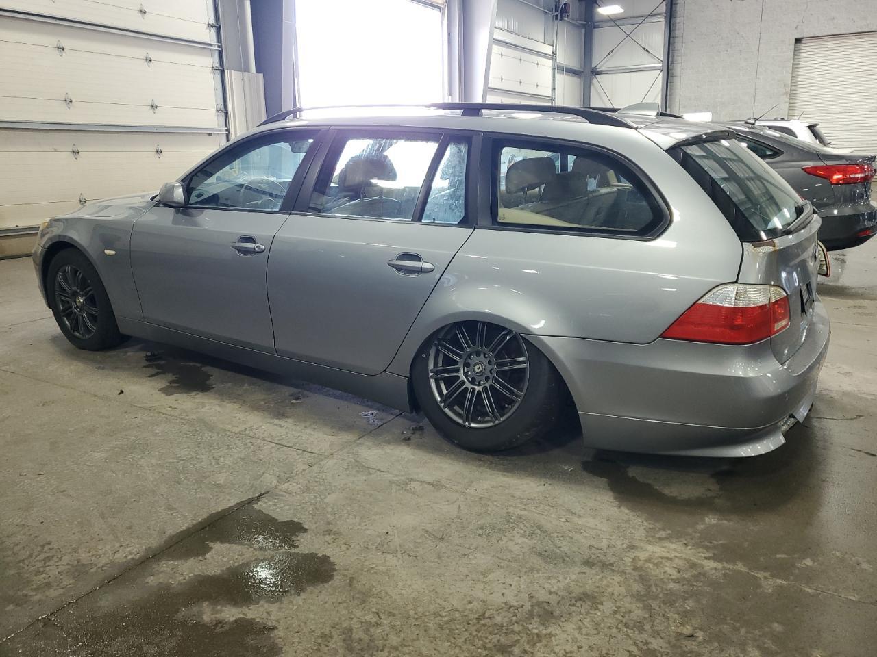 2007 BMW 530 Xit - Image 2