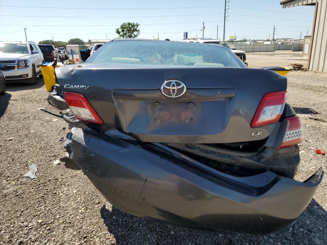 2010 Toyota Camry Base - Фото 6