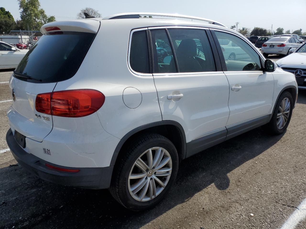 2012 Volkswagen Tiguan S - Фото 3