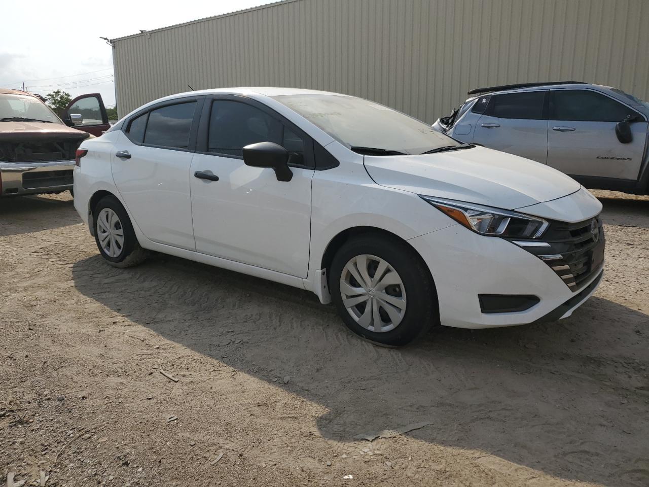 2023 Nissan Versa S - Фото 4