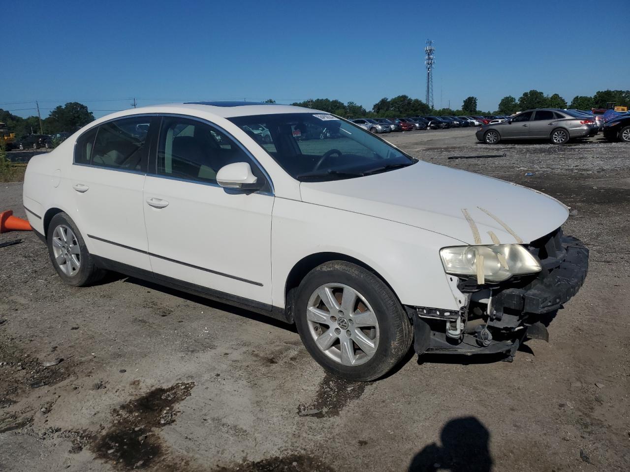 2006 Volkswagen Passat 2.0T - Фото 4