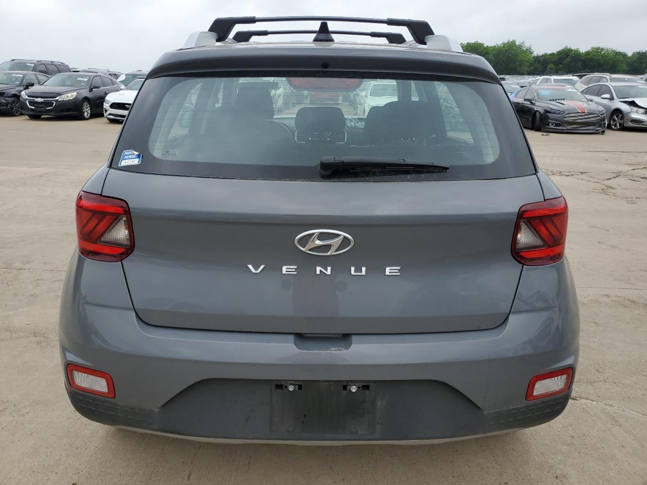 2021 Hyundai Venue Sel - Image 6