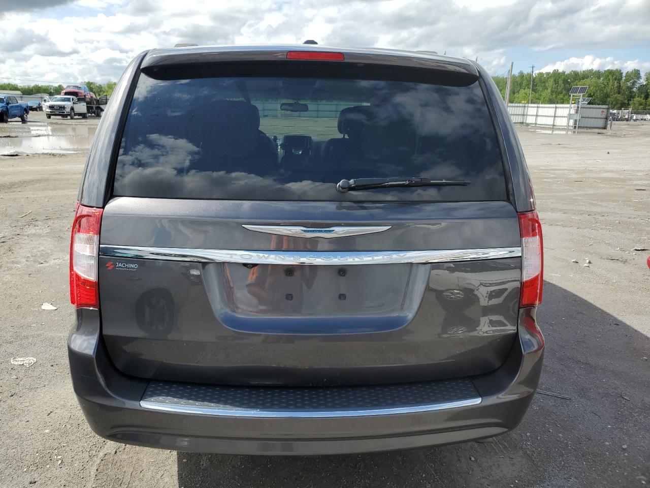2015 Chrysler Town & Country Touring - Фото 6