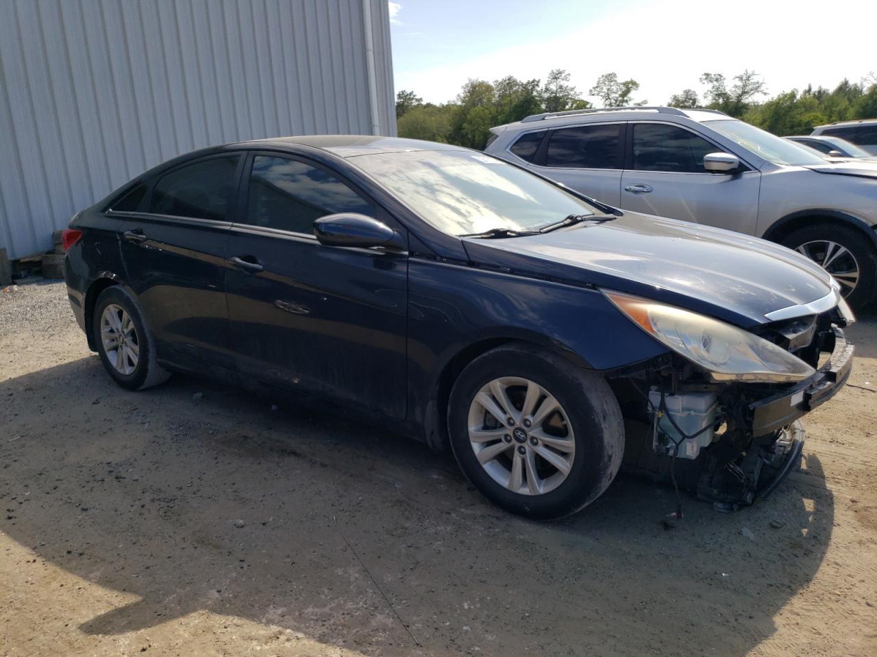 2013 Hyundai Sonata Gls - Image 4