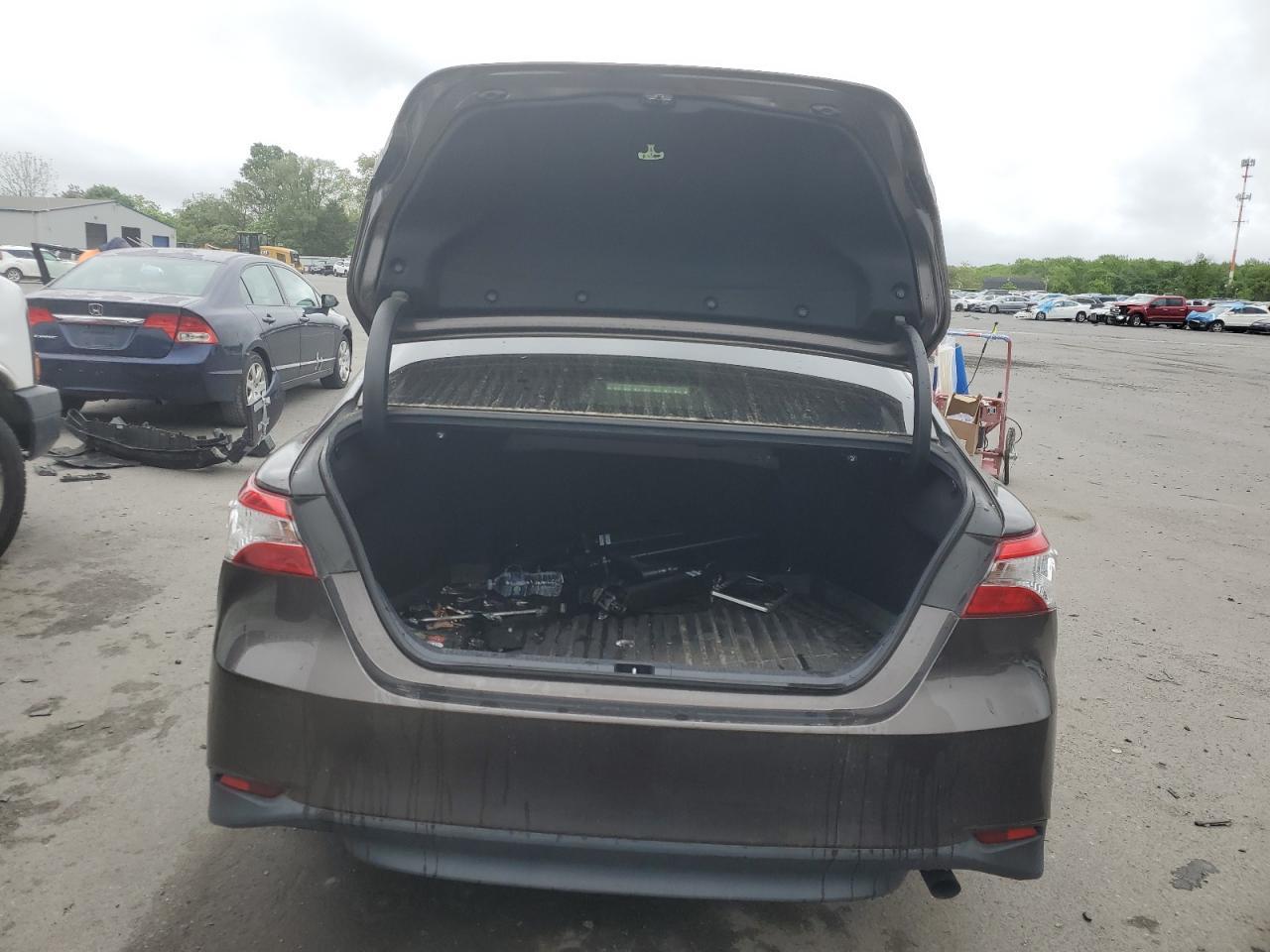 2018 Toyota Camry L - Image 6