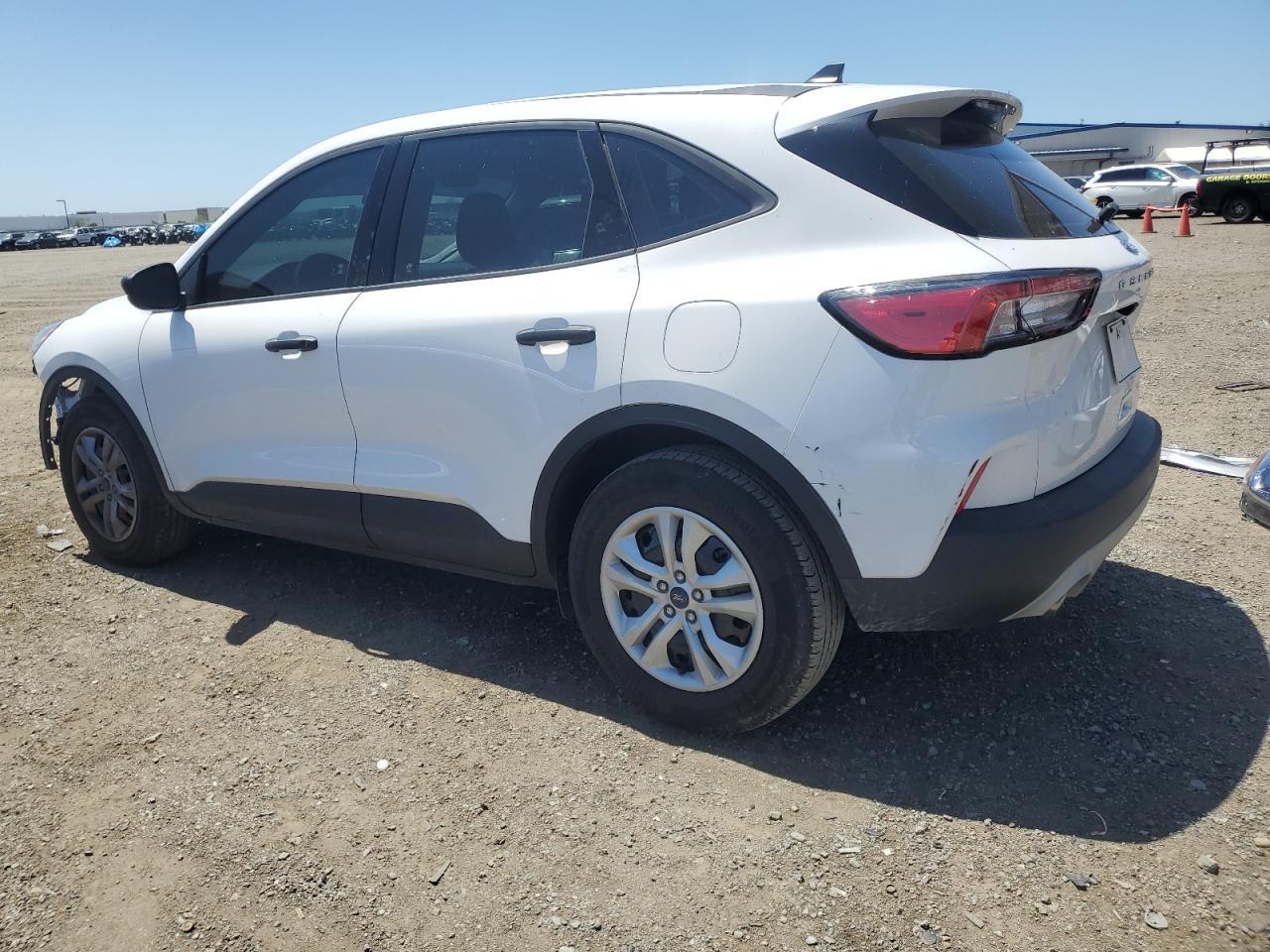 2022 Ford Escape S - Фото 2