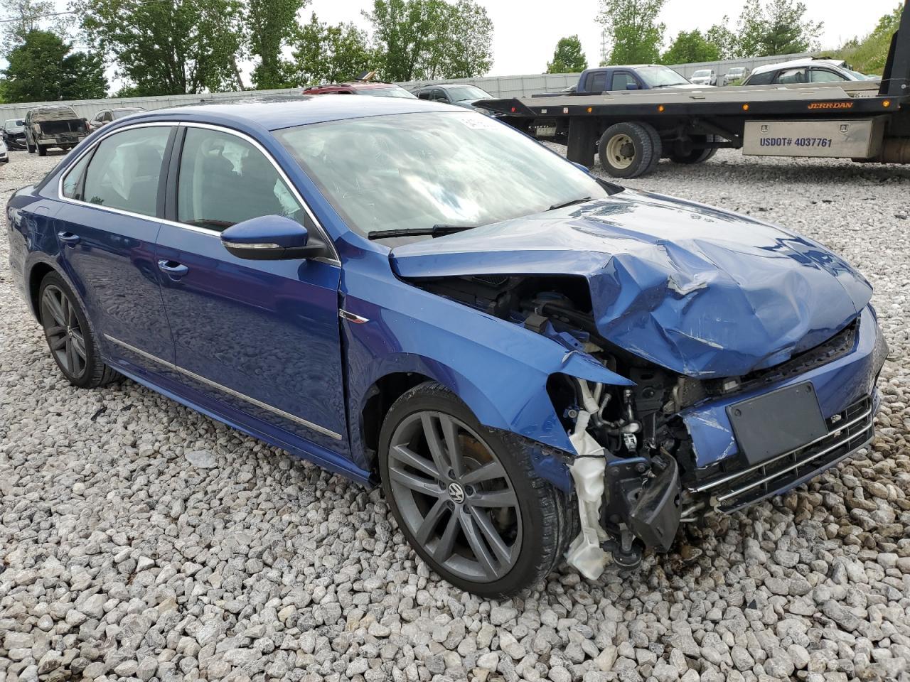 2017 Volkswagen Passat R-Line - Фото 4