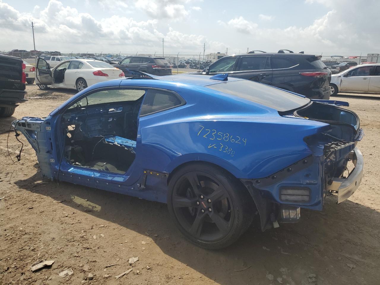 2017 Chevrolet Camaro Ss - Image 2