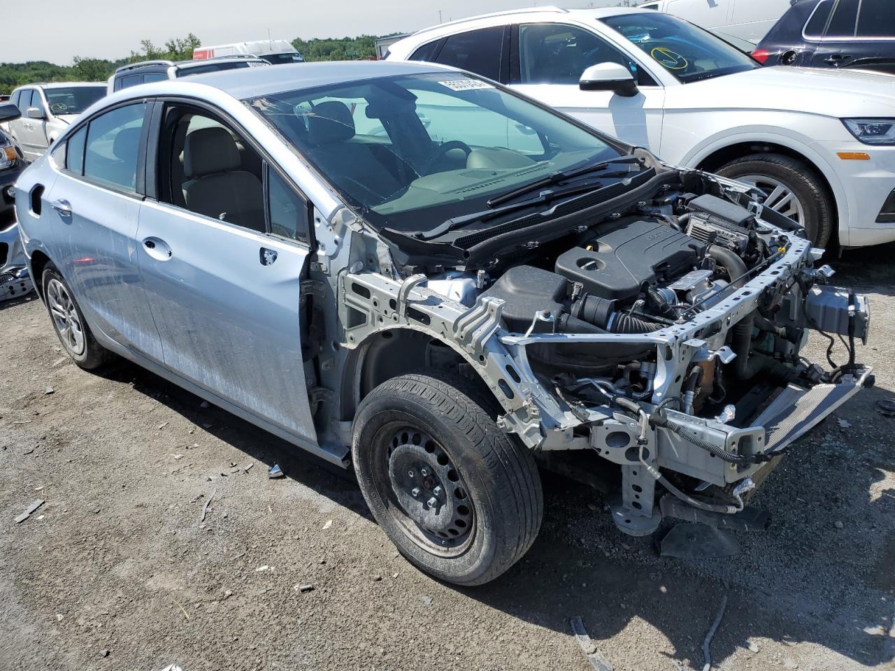 2018 Chevrolet Cruze Ls - Фото 4