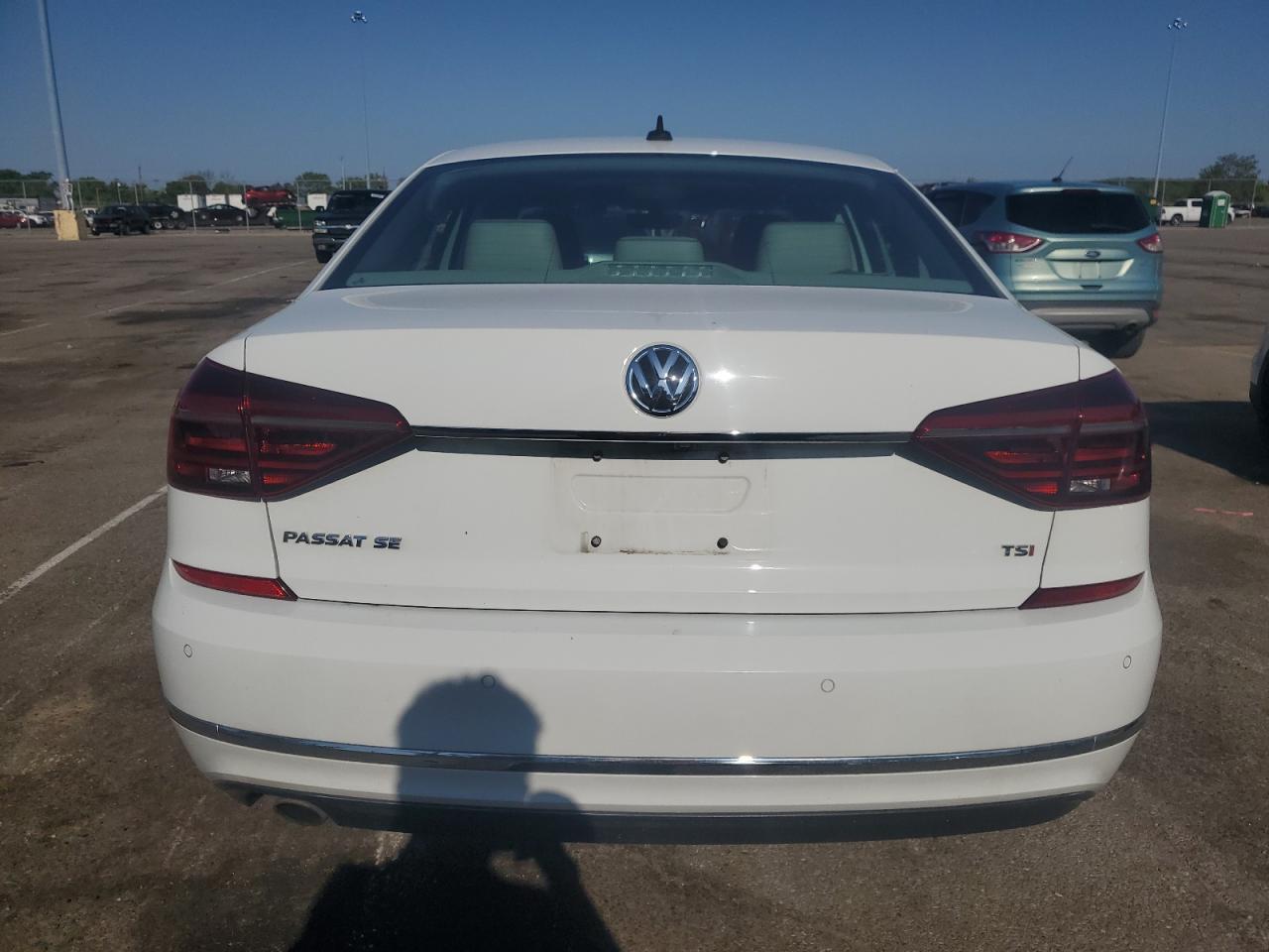 2018 Volkswagen Passat Se - Фото 6