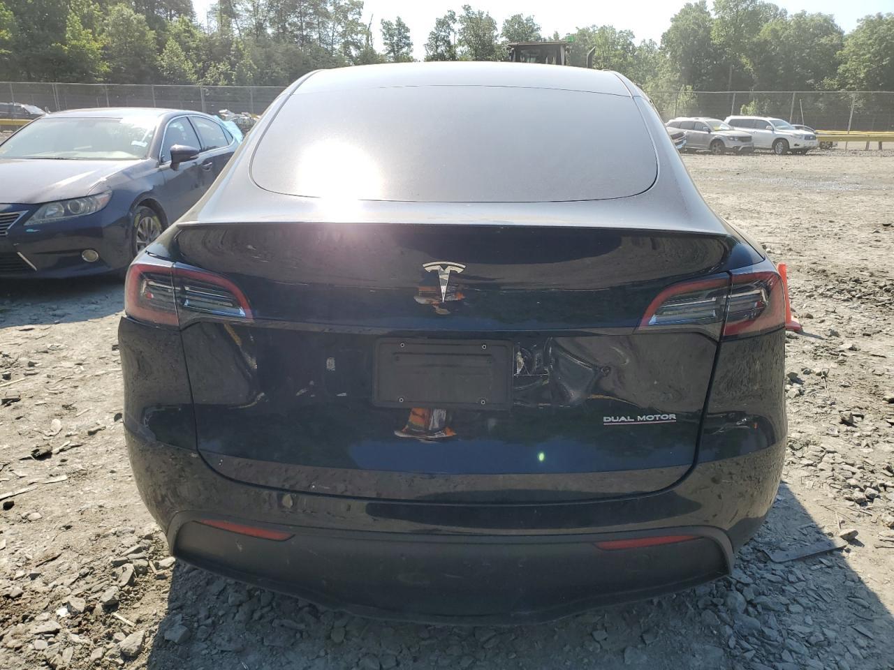 2023 Tesla Model Y - Фото 6