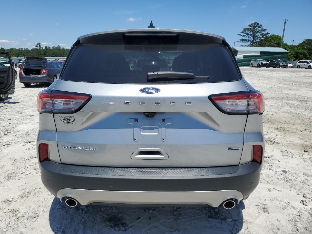 2022 Ford Escape Titanium - Image 6