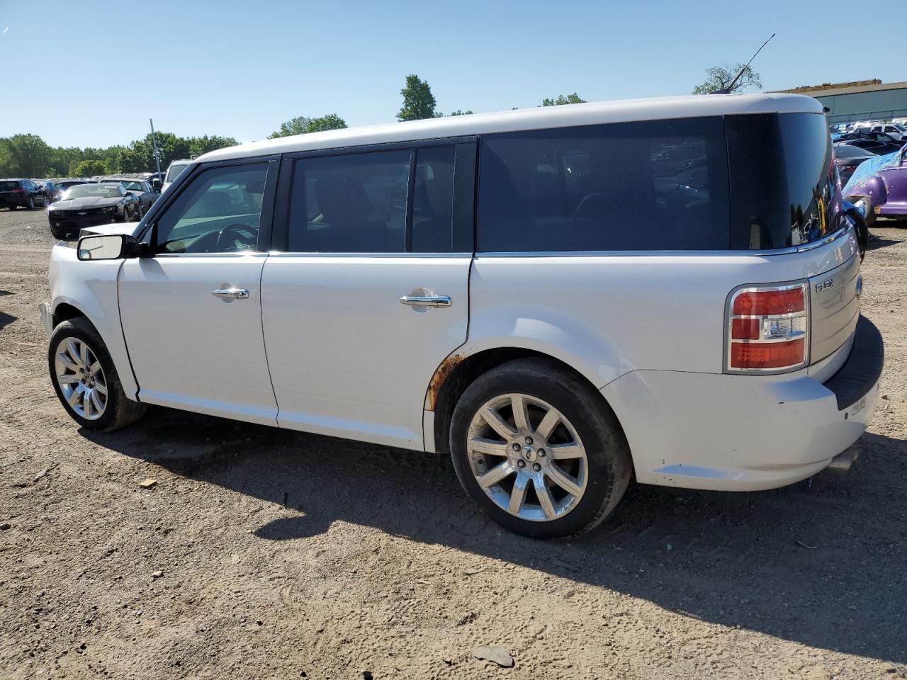2009 Ford Flex Limited - Image 2