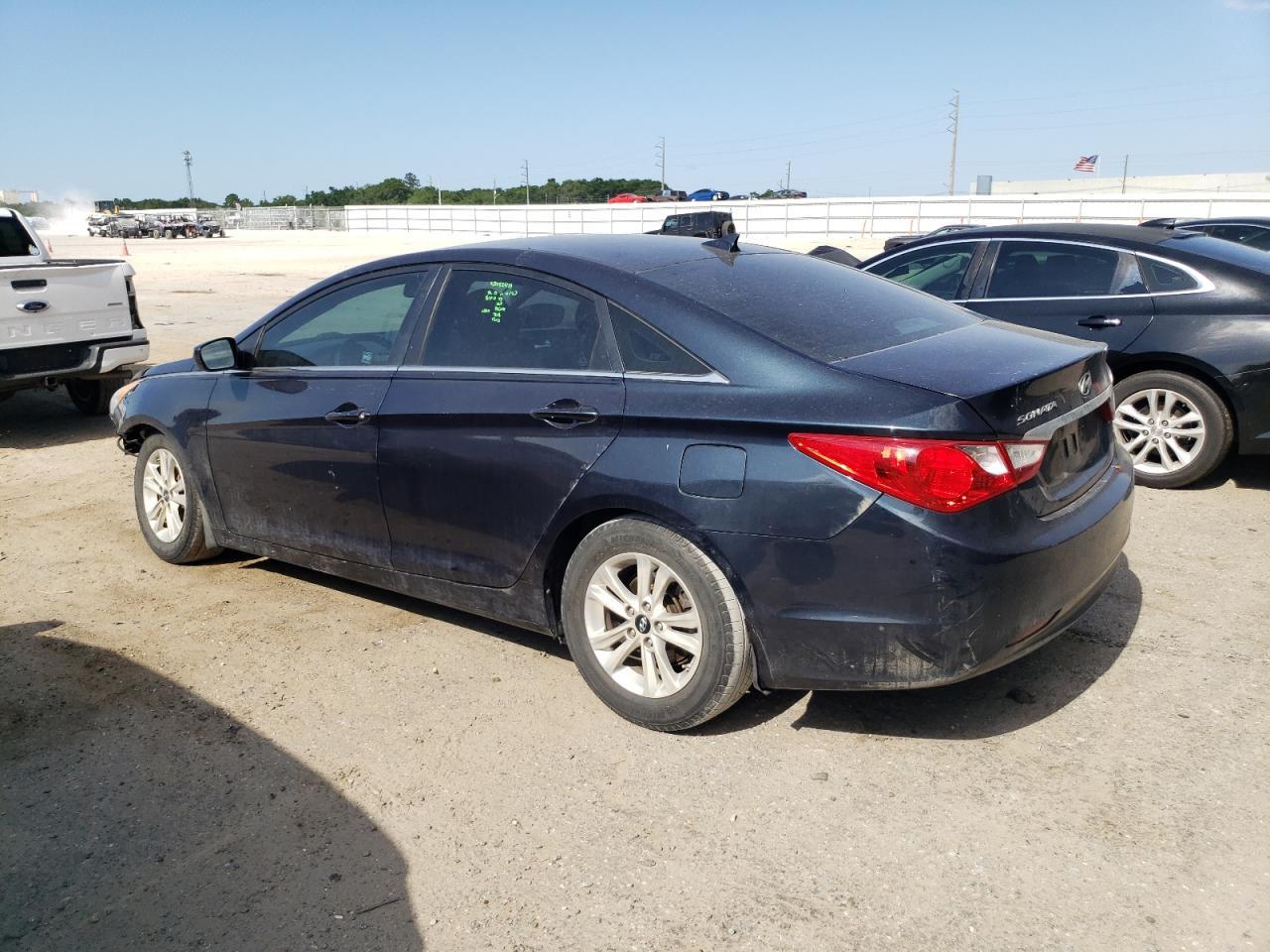 2013 Hyundai Sonata Gls - Image 2