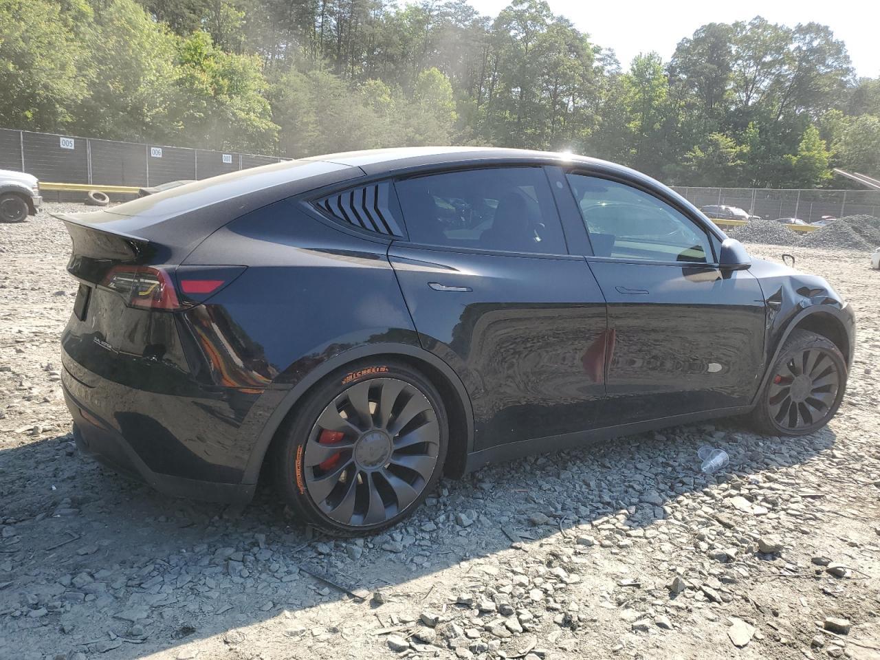 2023 Tesla Model Y - Фото 3