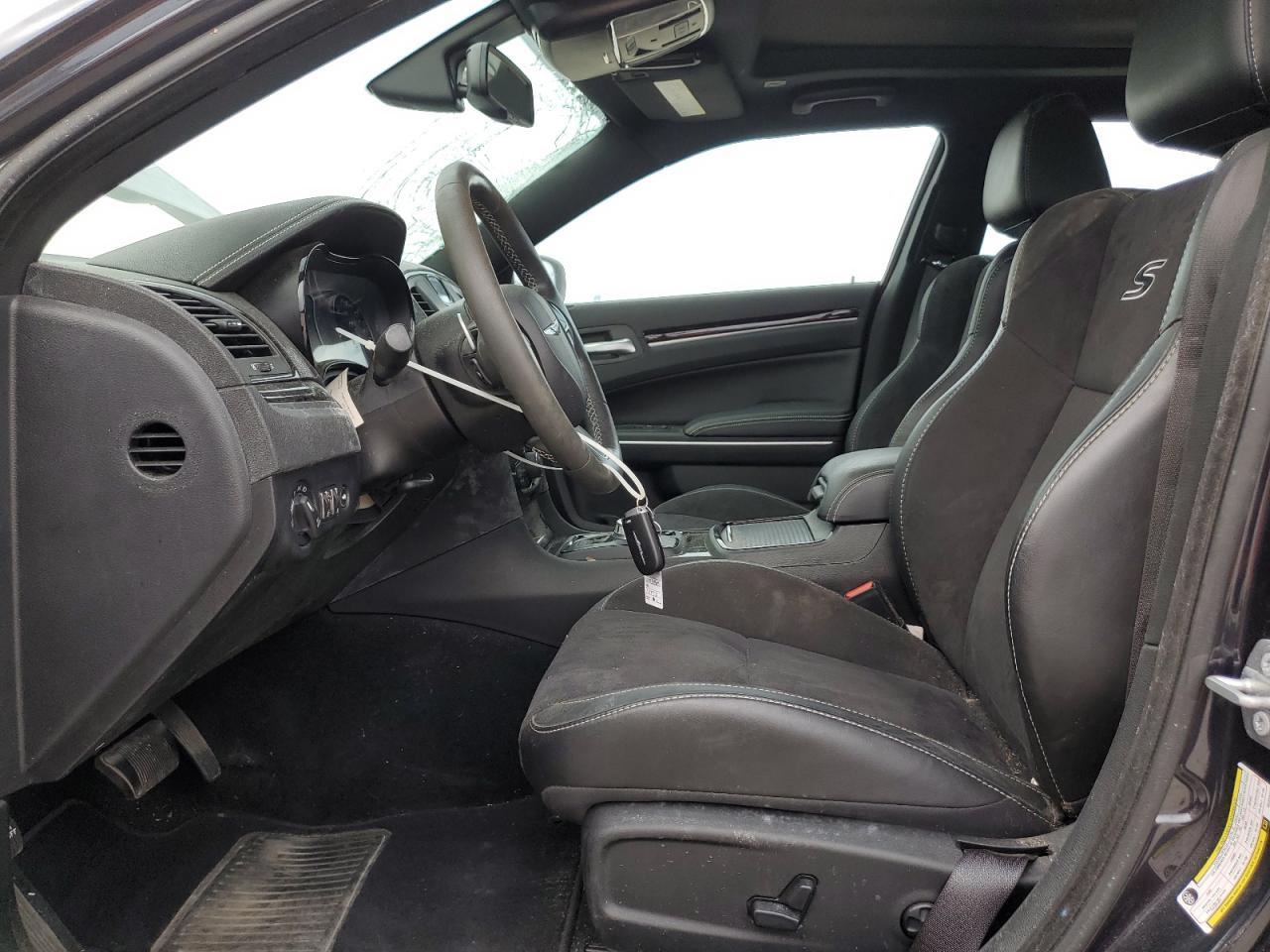 2019 Chrysler 300 S - Image 7