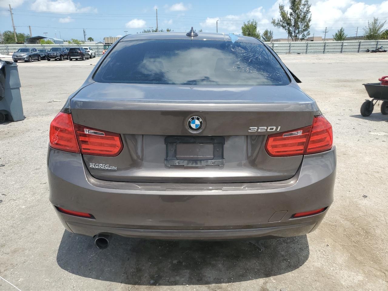 2015 BMW 320 I - Image 6