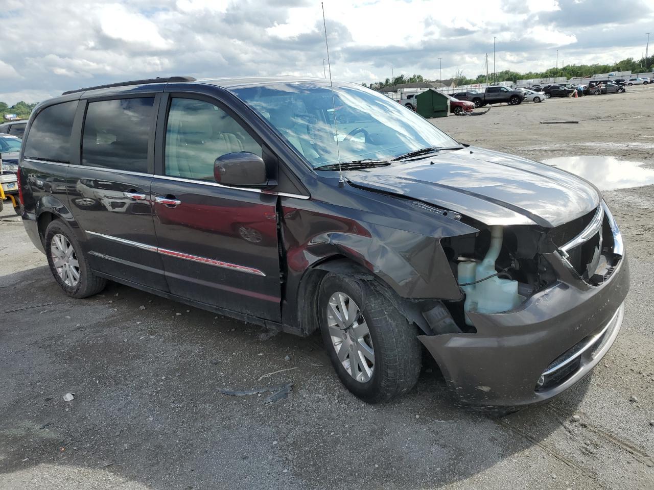 2015 Chrysler Town & Country Touring - Фото 4