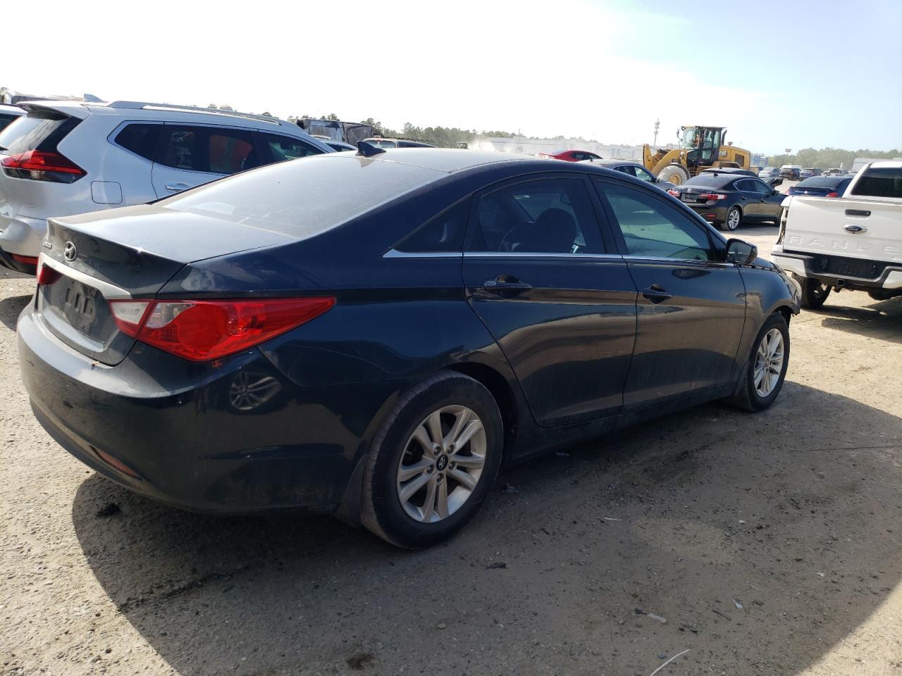 2013 Hyundai Sonata Gls - Image 3