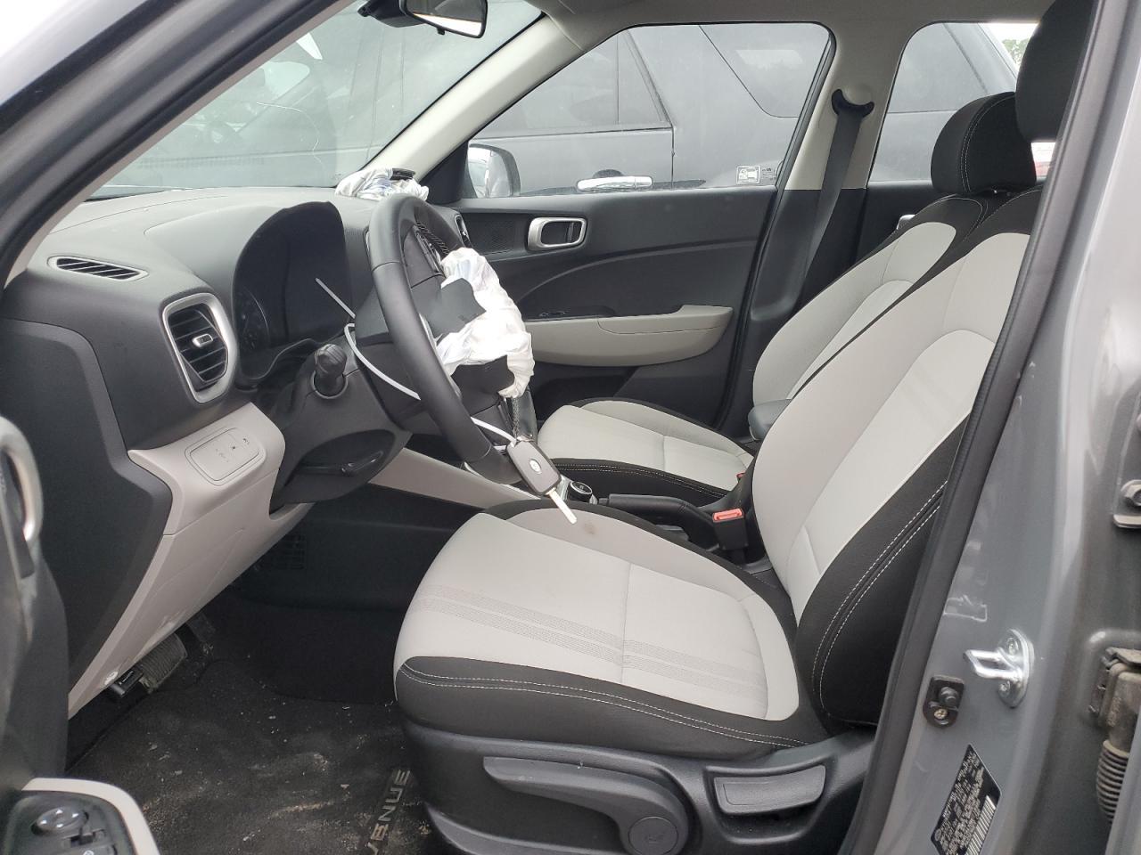 2021 Hyundai Venue Sel - Image 7