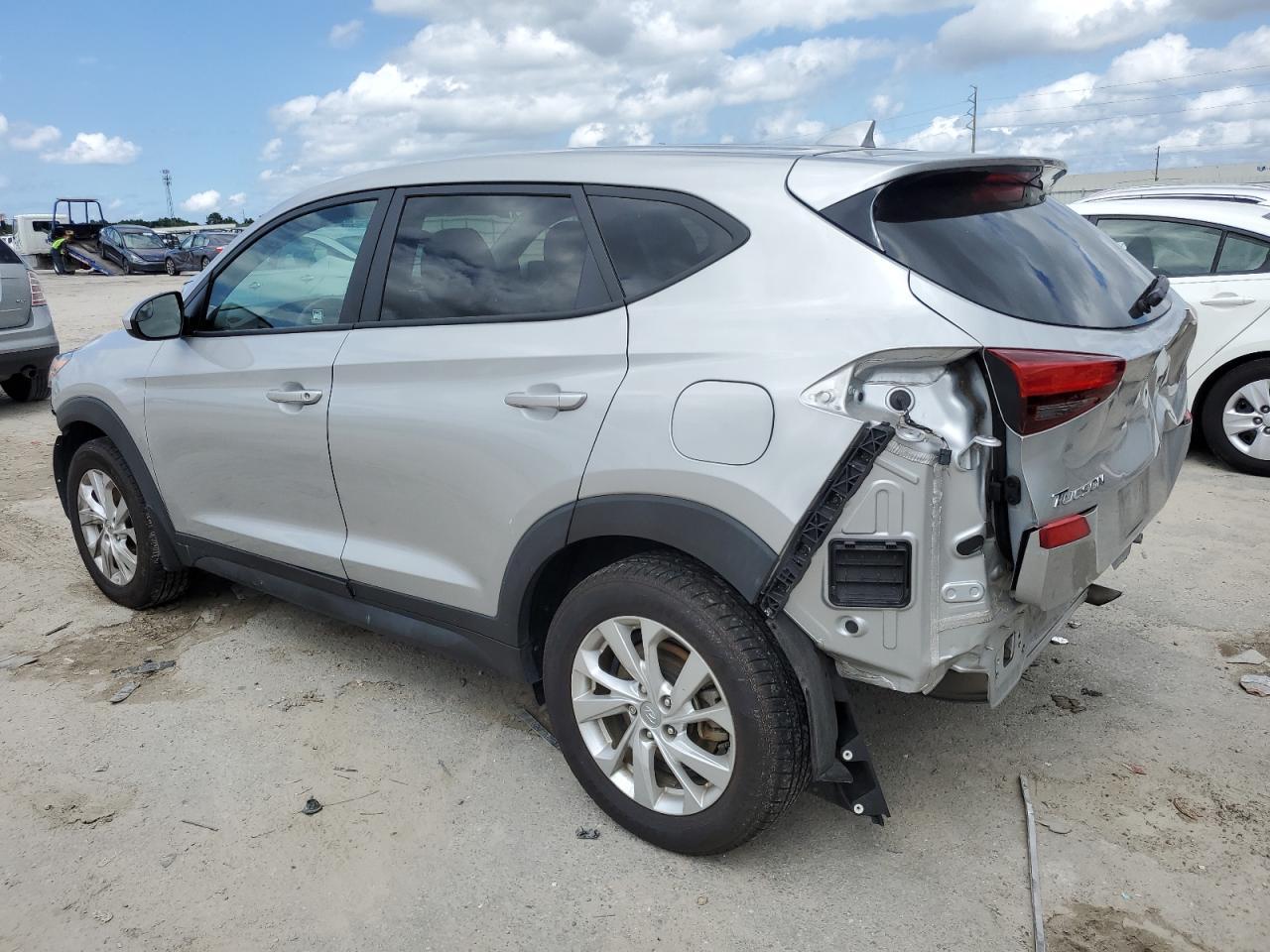 2021 Hyundai Tucson Se - Фото 2