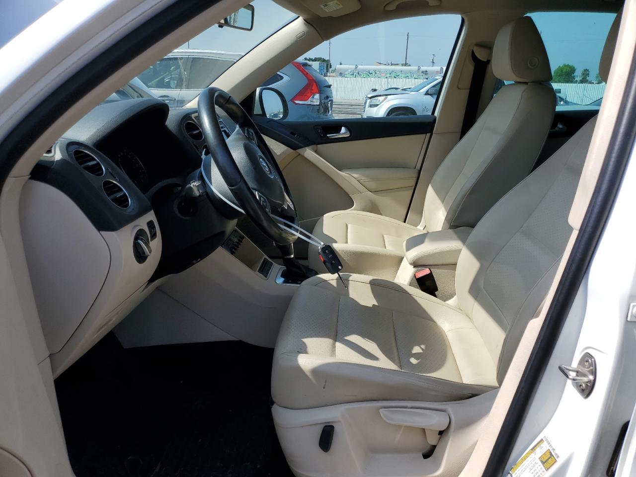 2012 Volkswagen Tiguan S - Фото 7