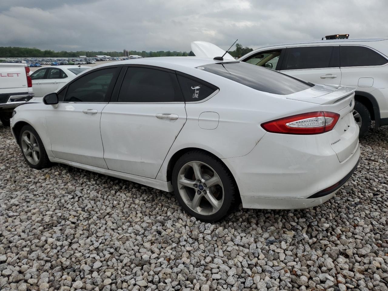 2016 Ford Fusion Se - Фото 2