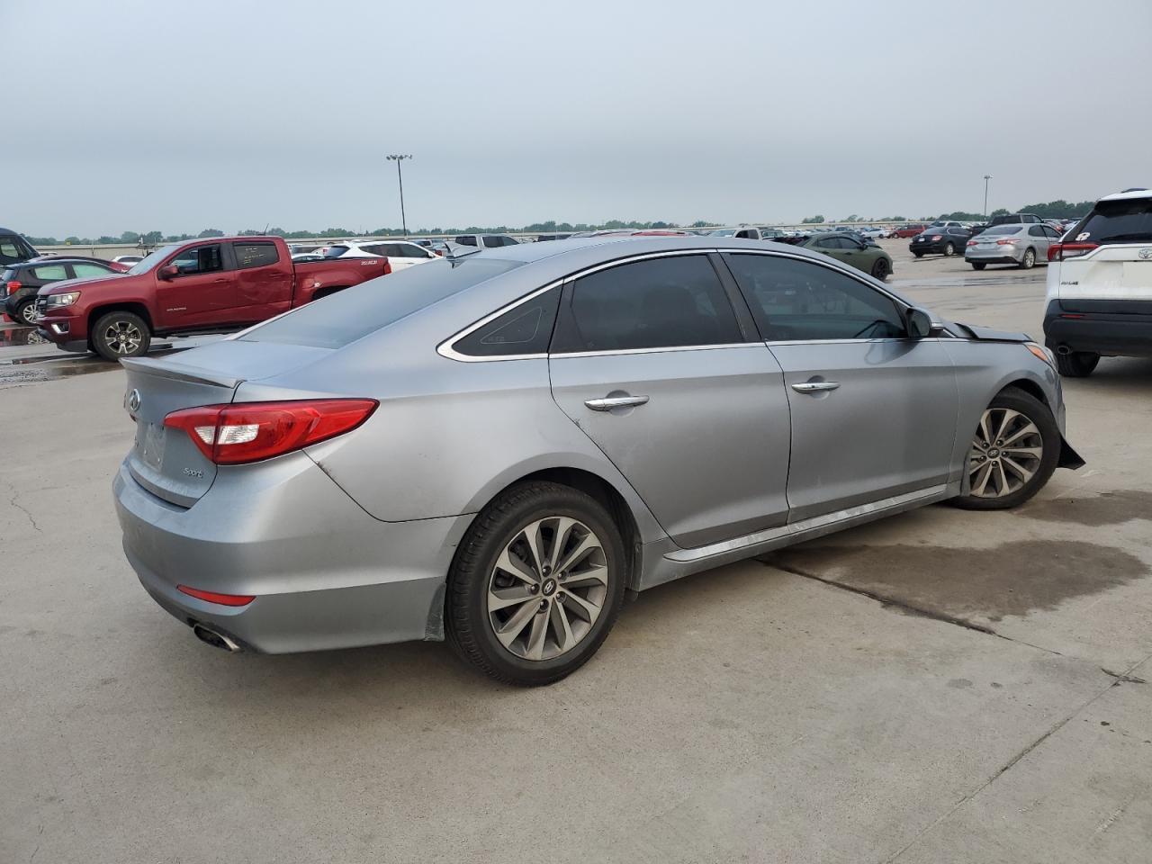 2015 Hyundai Sonata Sport - Image 3