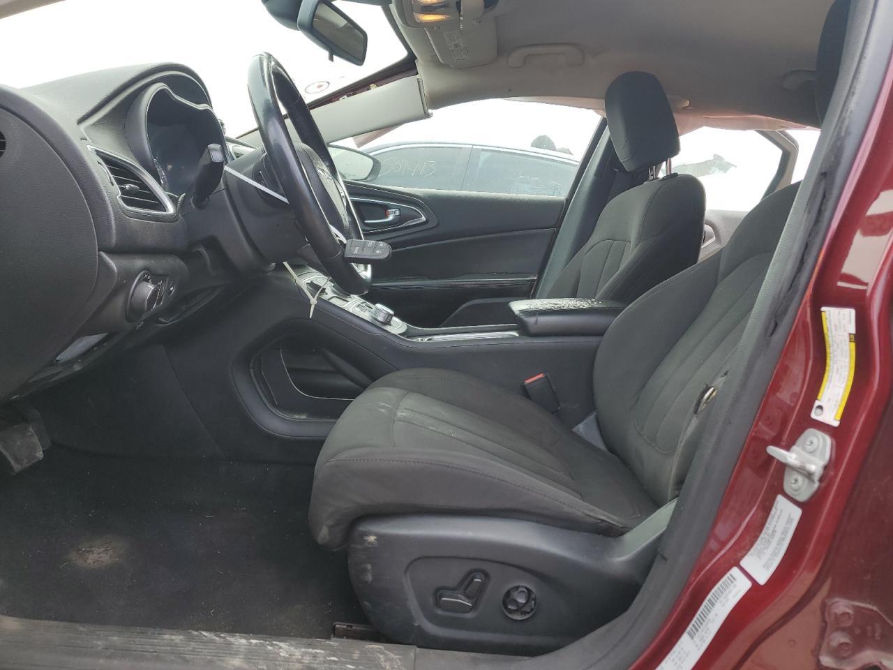 2015 Chrysler 200 Limited - Image 7