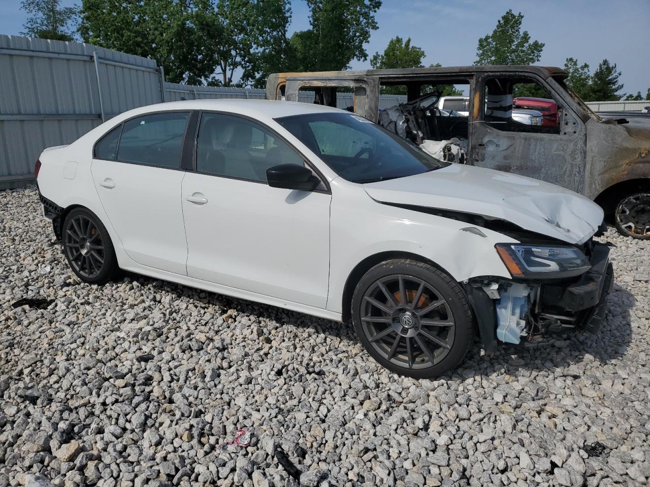 2016 Volkswagen Jetta Sport - Image 4