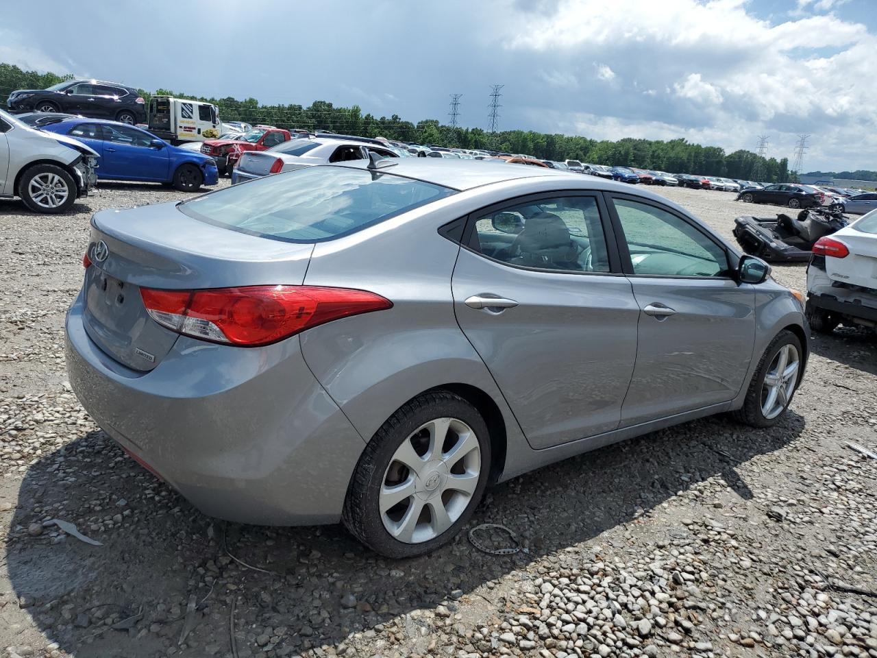 2012 Hyundai Elantra Gls - Image 3