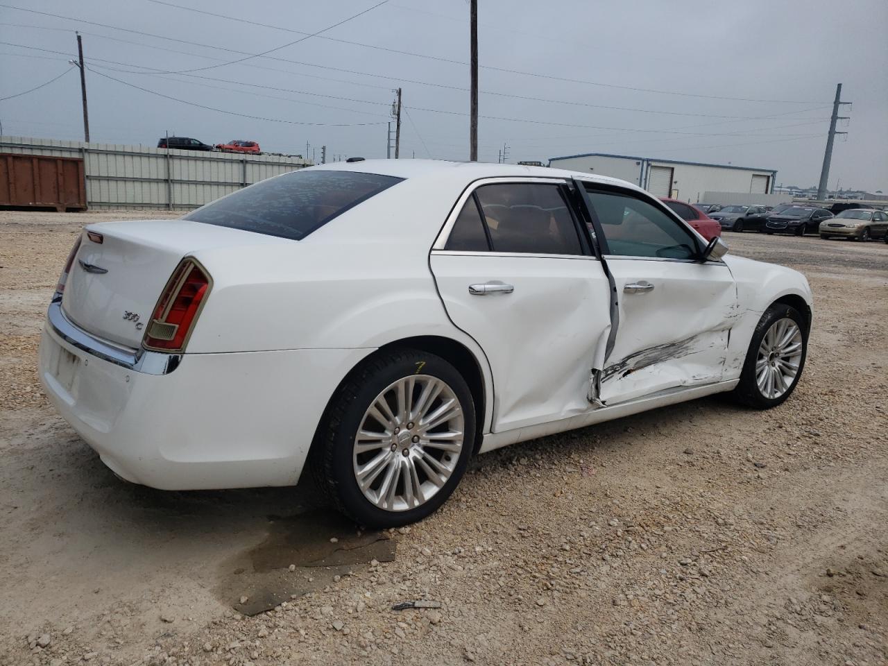 2011 Chrysler 300C - Фото 3
