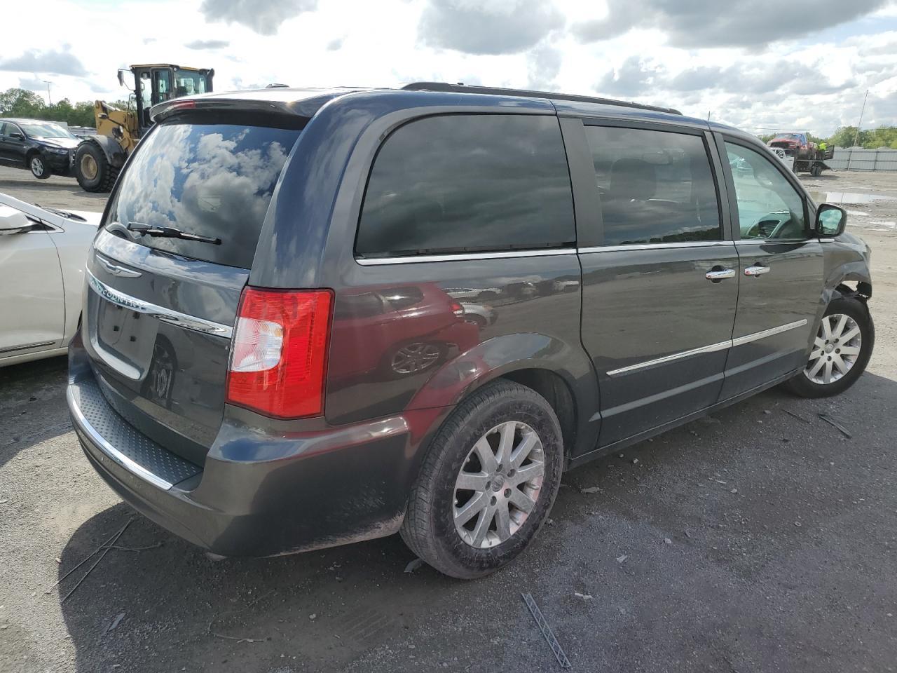 2015 Chrysler Town & Country Touring - Фото 3