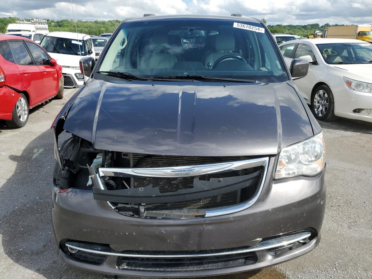 2015 Chrysler Town & Country Touring - Фото 5