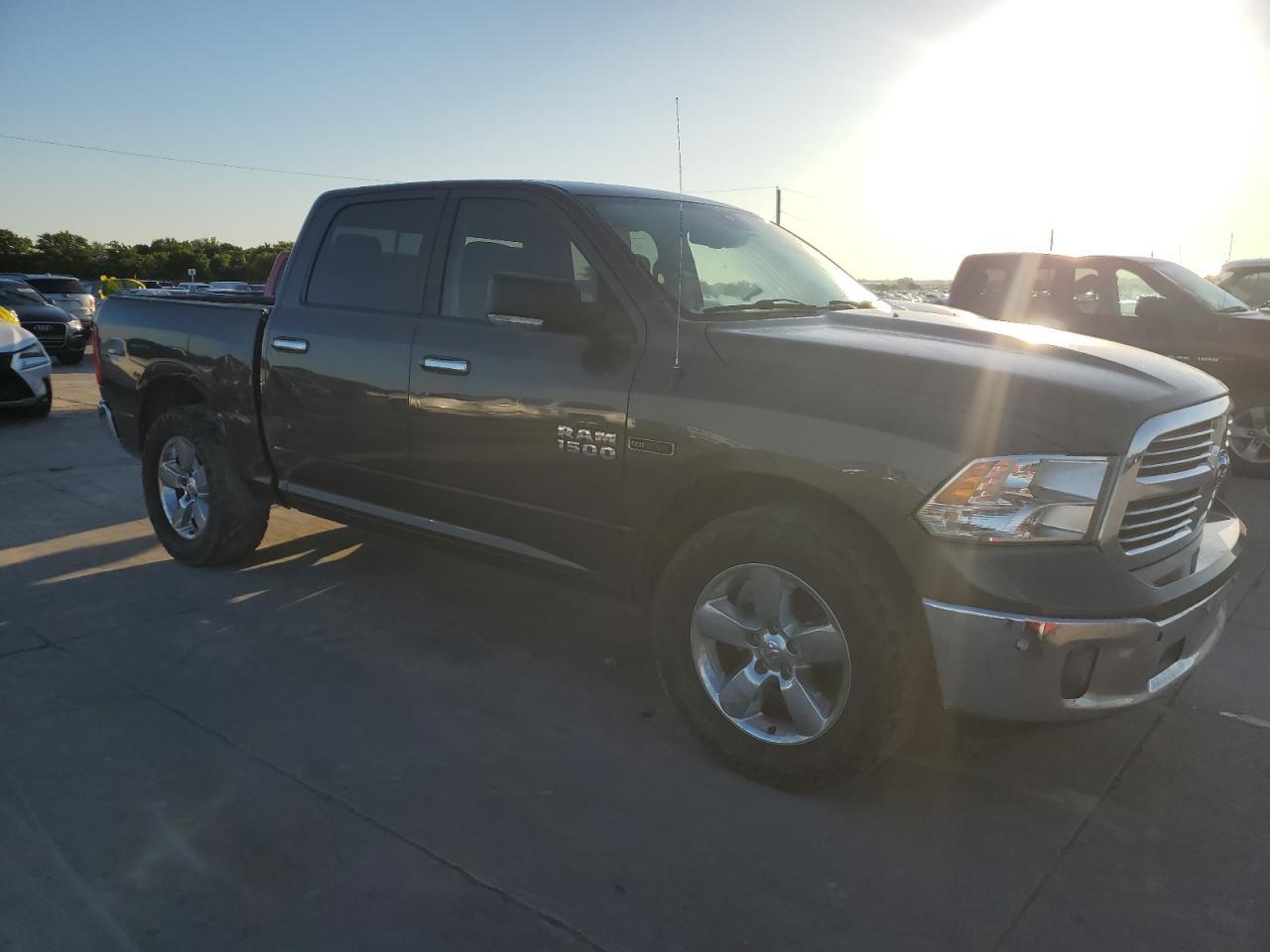 2015 Ram 1500 Slt - Image 4