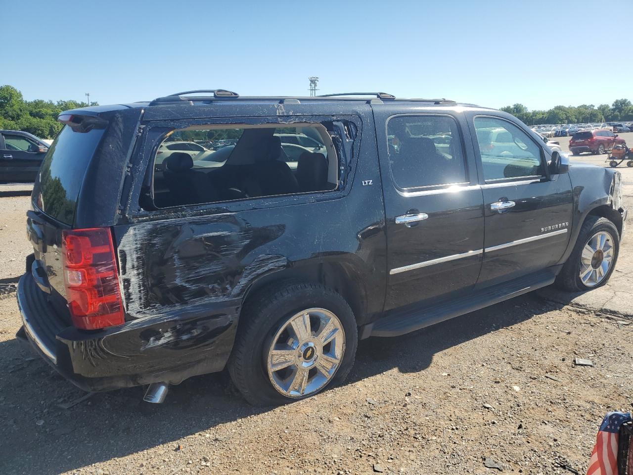 2012 Chevrolet Suburban C1500 Ltz - Фото 3