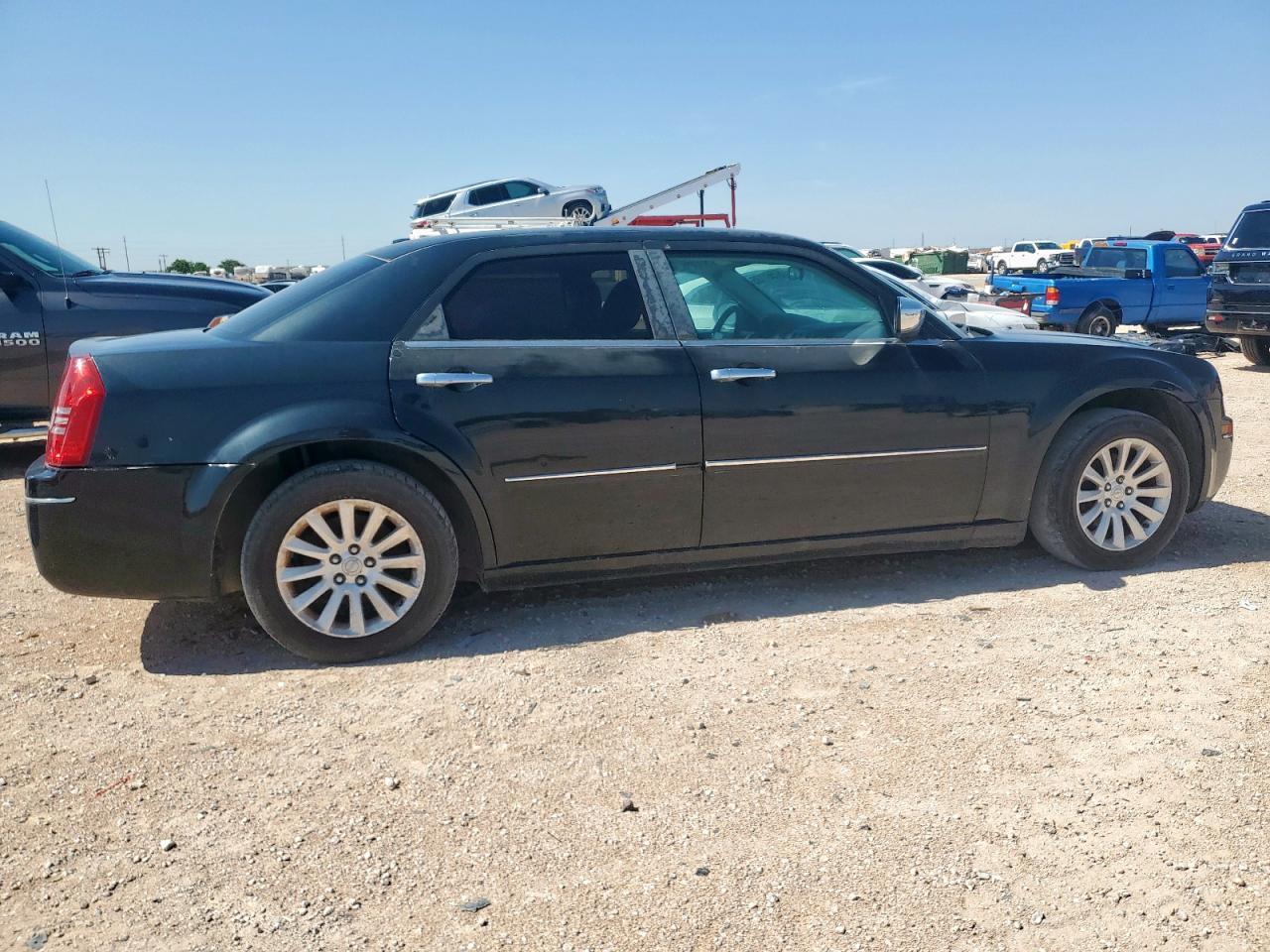 2010 Chrysler 300 Touring - Image 3