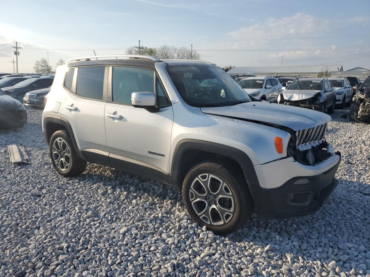 2017 Jeep Renegade Limited - Image 4