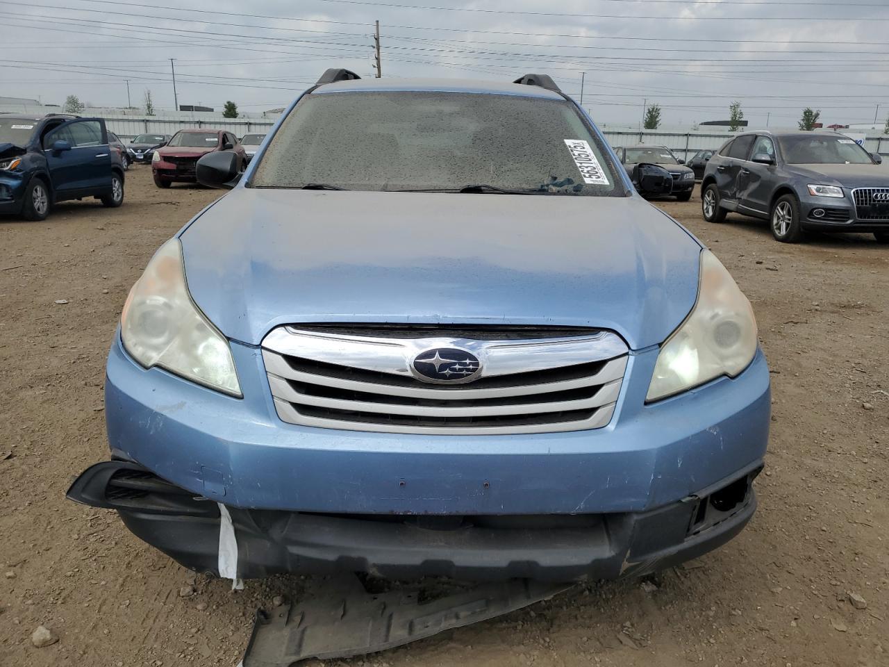 2010 Subaru Outback 2.5I - Image 5