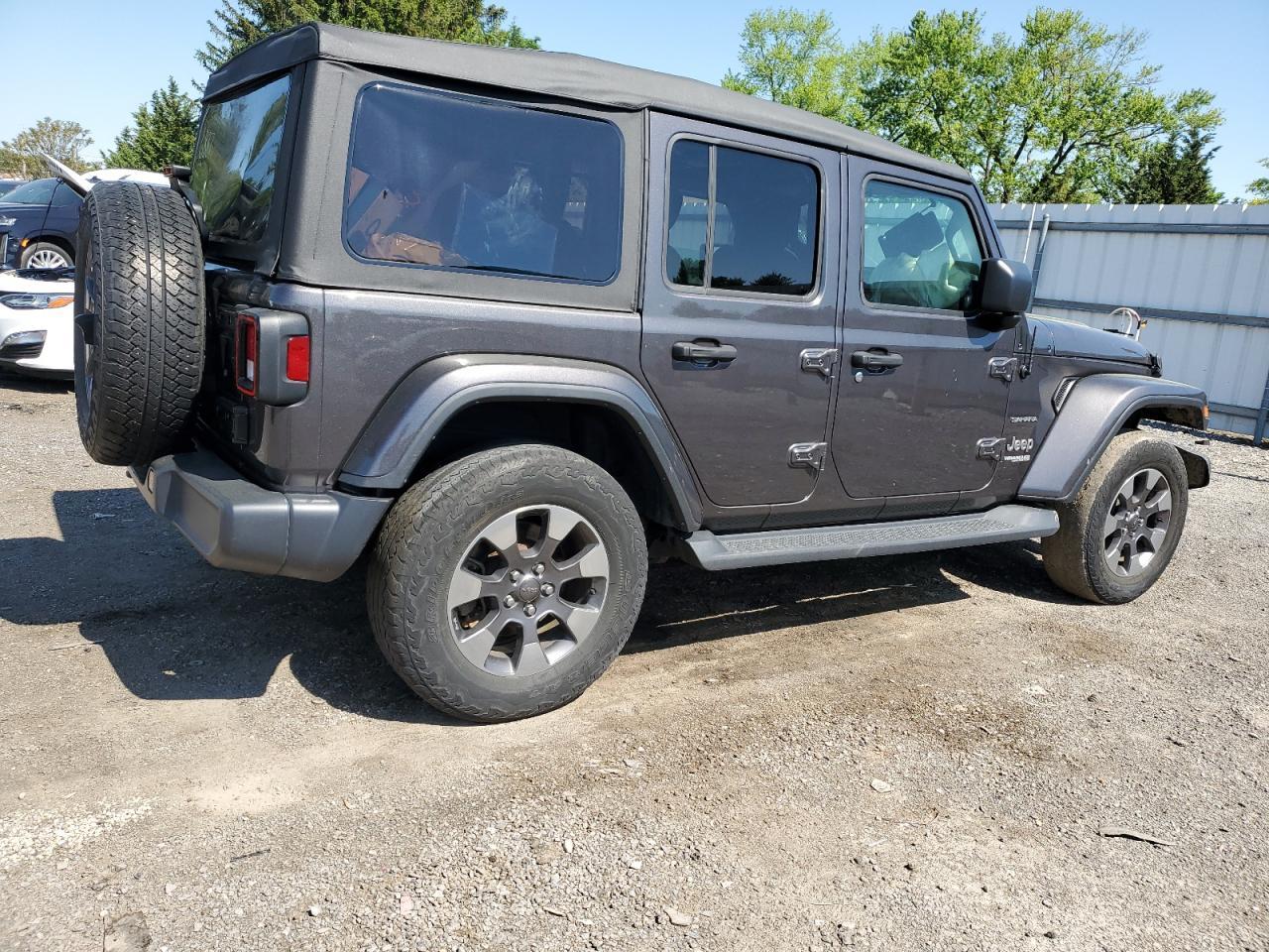 2019 Jeep Wrangler Unlimited Sahara - Image 3
