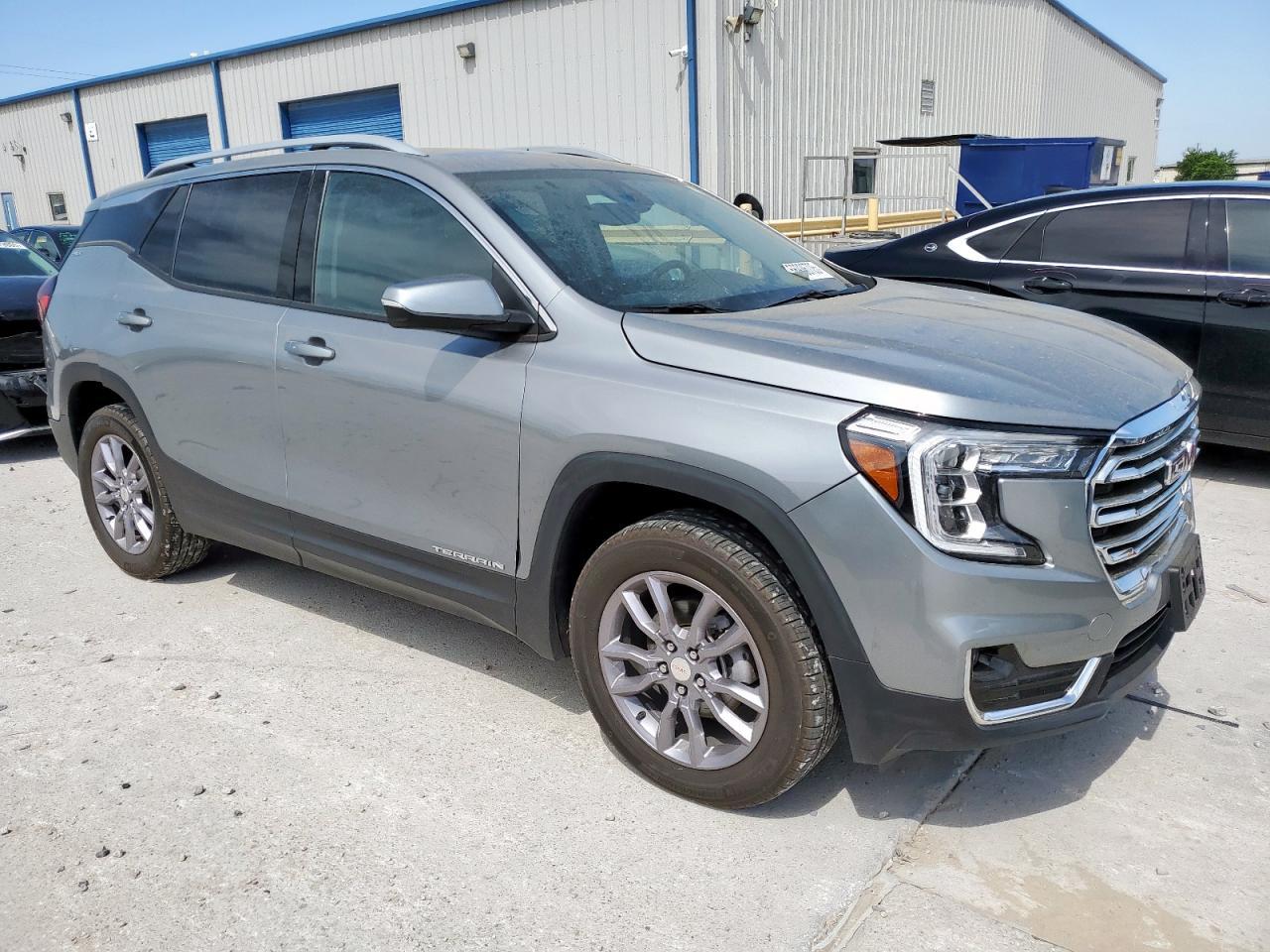 2023 GMC Terrain Slt - Image 4