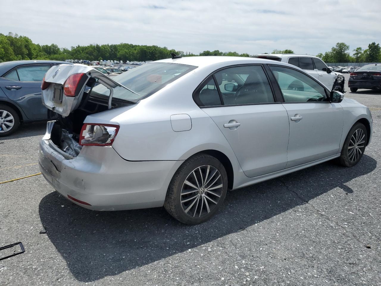 2011 Volkswagen Jetta Se - Фото 3