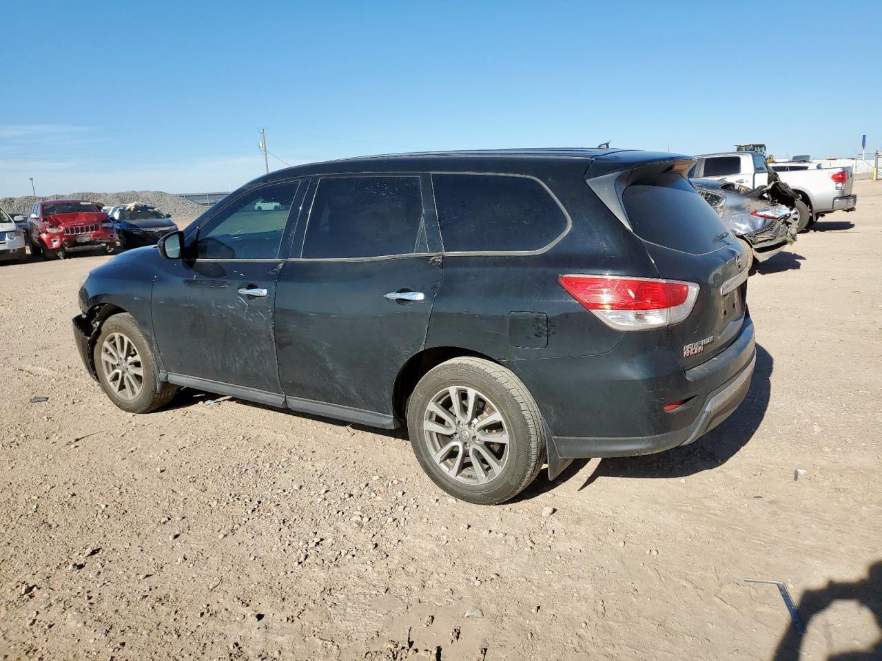 2013 Nissan Pathfinder S - Фото 2