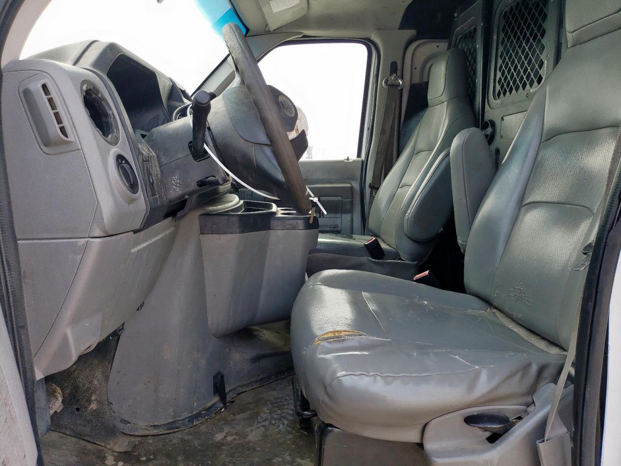 2013 Ford Econoline E150 Van - Фото 7