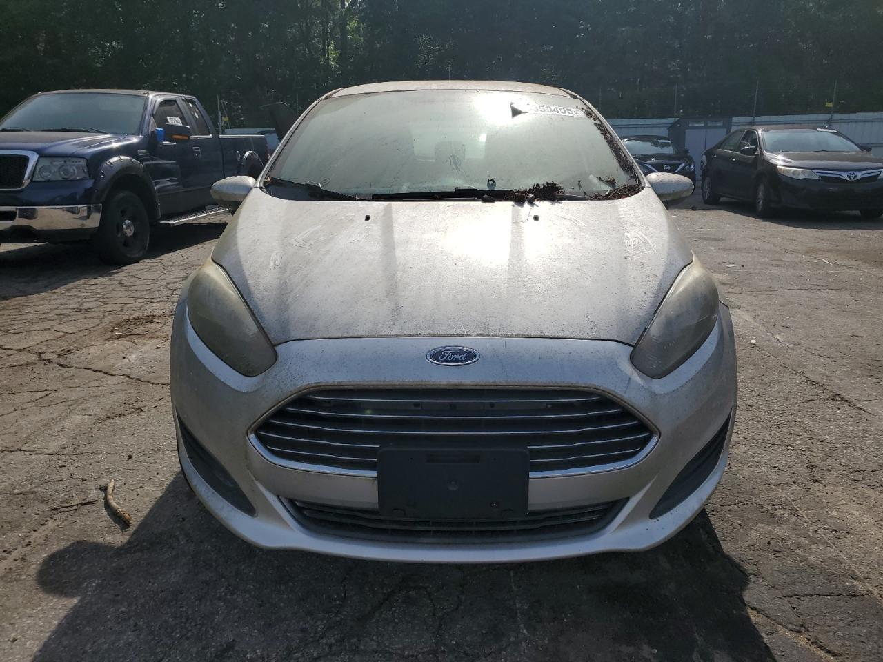 2016 Ford Fiesta Se - Image 5