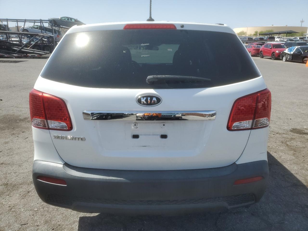 2011 Kia Sorento Base - Image 6